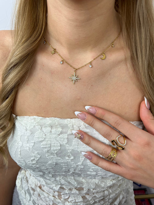 Collier Sarah